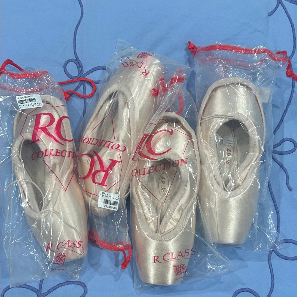 R CLASS Pointe shoes (4 pairs) (Like Russian Pointe)